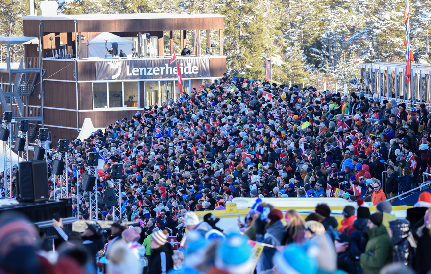 Volle Tribüne am Biathlon-Weltcup in Lenzerheide